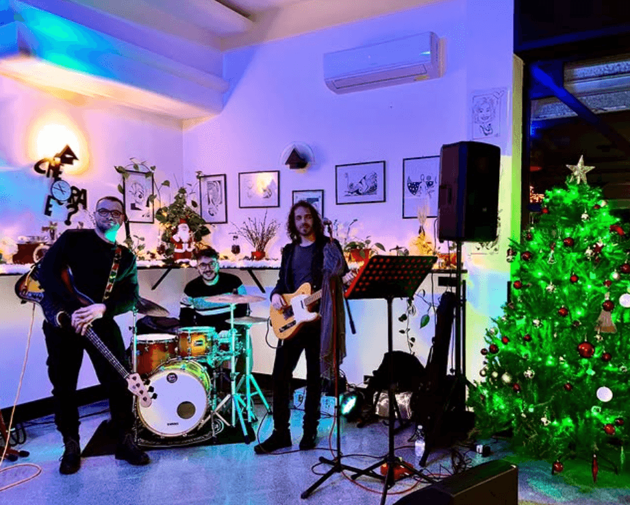 Jamboy al bar bolero di isnello per il periodo di natale